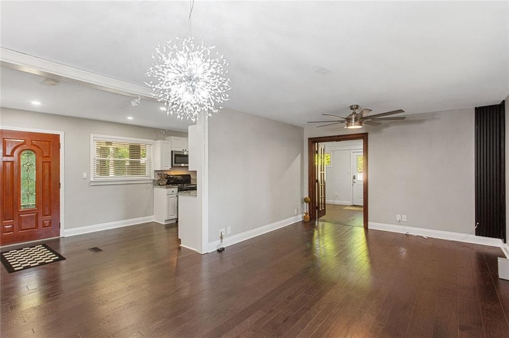 4 bedroom, 2 bathroom, 1,474 sq ft single family residence for sale at 670 Montclair Drive, Smyrna, GA 30082 — photo 10