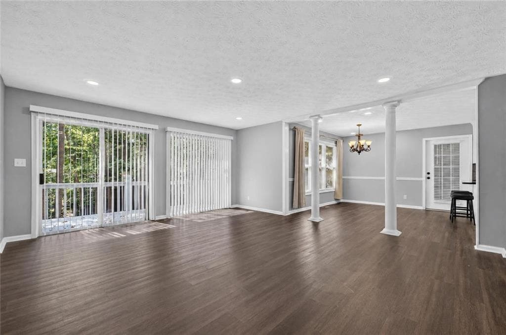 3 bedroom, 2 bathroom, 1,268 sq ft single family residence for sale at 938 Charleston Court, Gainesville, GA 30501 — photo 8