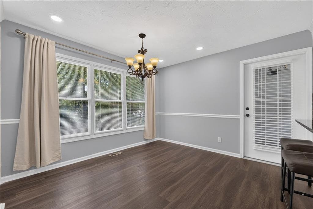 3 bedroom, 2 bathroom, 1,268 sq ft single family residence for sale at 938 Charleston Court, Gainesville, GA 30501 — photo 10