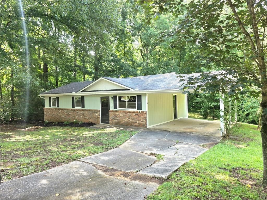 3 bedroom, 1 bathroom, 1,000 sq ft single family residence for rent at 3460 Meadowview Drive, Lithia Springs, GA 30122 for $1,500 a month — photo 2