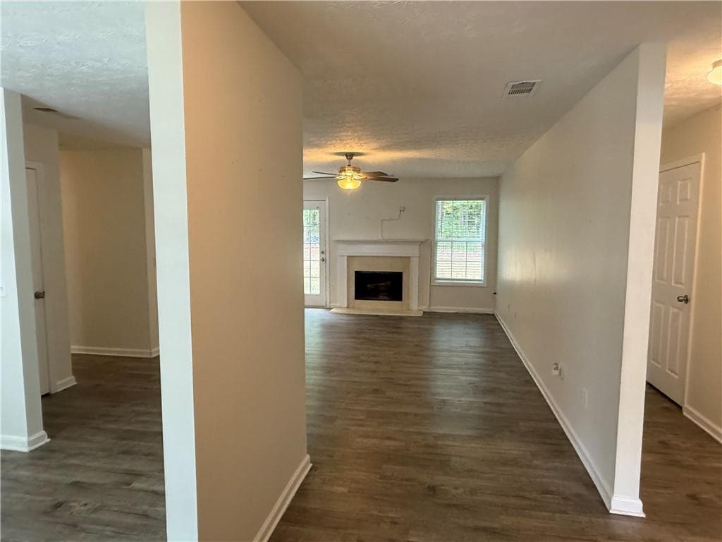 3 bedroom, 2 bathroom, 1,660 sq ft single family residence for sale at 1201 Oakland Drive, Monroe, GA 30655 — photo 3