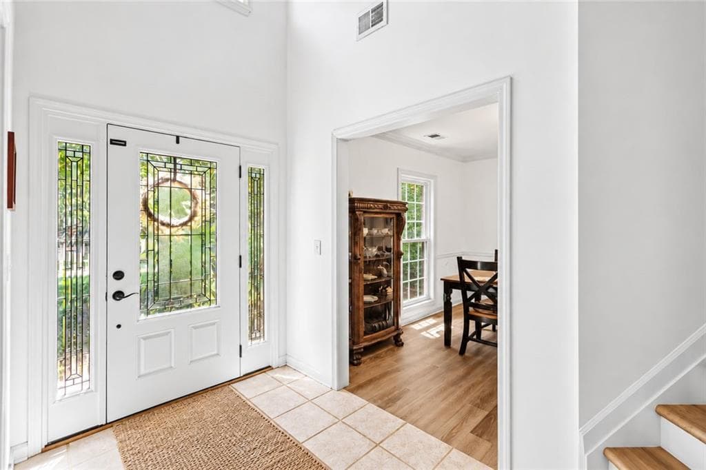 4 bedroom, 3 bathroom, 2,977 sq ft single family residence for sale at 1350 Gran Forest Drive, Cumming, GA 30041 — photo 3