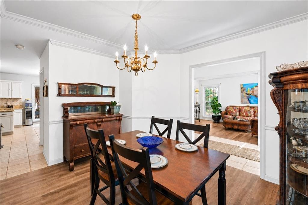 4 bedroom, 3 bathroom, 2,977 sq ft single family residence for sale at 1350 Gran Forest Drive, Cumming, GA 30041 — photo 7