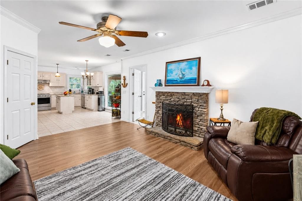 4 bedroom, 3 bathroom, 2,977 sq ft single family residence for sale at 1350 Gran Forest Drive, Cumming, GA 30041 — photo 10