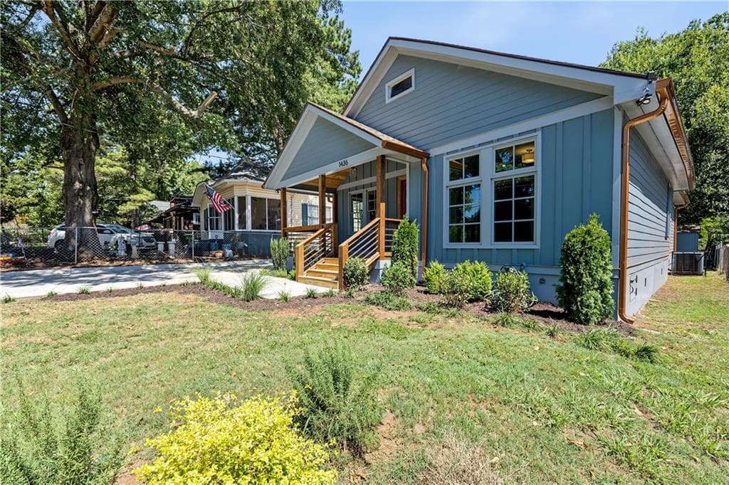 4 bedroom, 3 bathroom, 2,078 sq ft single family residence for sale at 1436 Lakewood Avenue, Atlanta, GA 30315 — photo 2