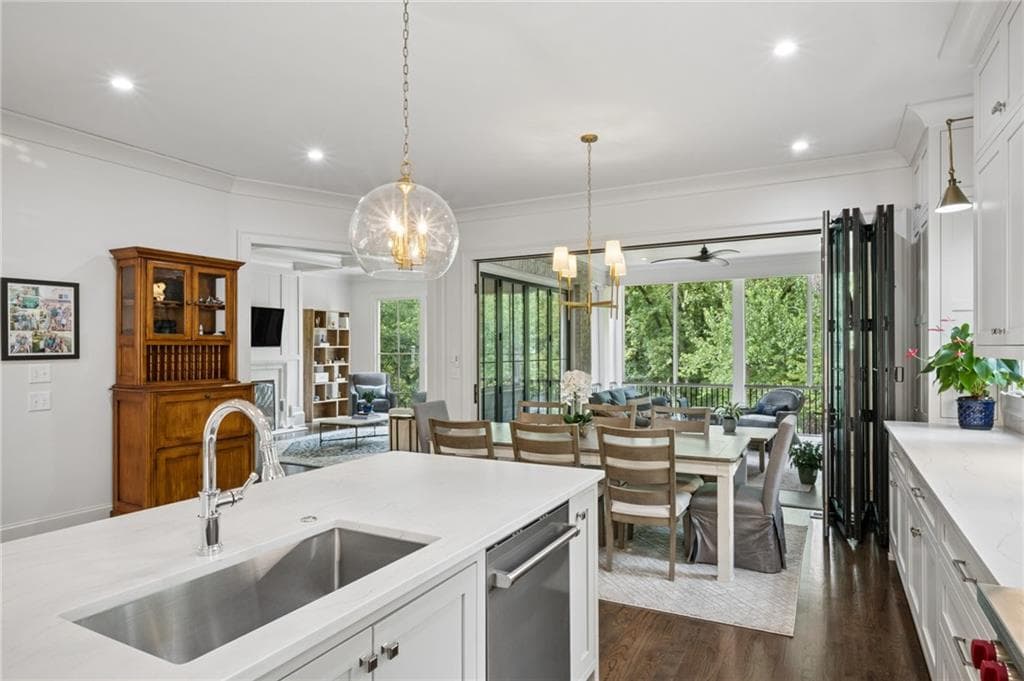 4 bedroom, 6 bathroom, 5,140 sq ft single family residence for sale at 934 Winall Down Road, Atlanta, GA 30319 — photo 10