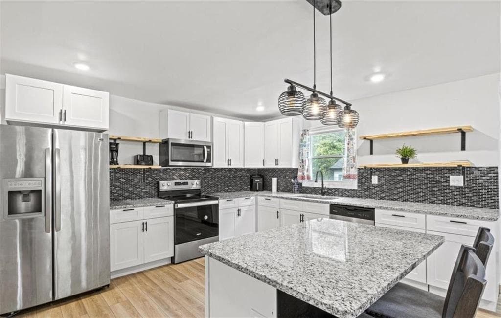 3 bedroom, 2 bathroom, 1,169 sq ft single family residence for sale at 1077 Peeples Street, Atlanta, GA 30310 — photo 5