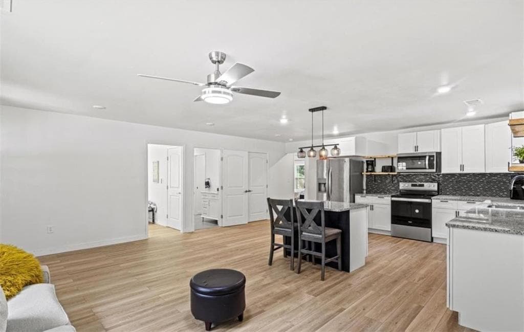 3 bedroom, 2 bathroom, 1,169 sq ft single family residence for sale at 1077 Peeples Street, Atlanta, GA 30310 — photo 6