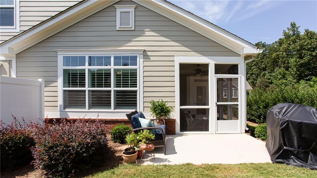 3 bedroom, 3 bathroom, 2,821 sq ft condominium for sale at 1601 Lexington Green Pines Pines, Cumming, GA 30040 — photo 3