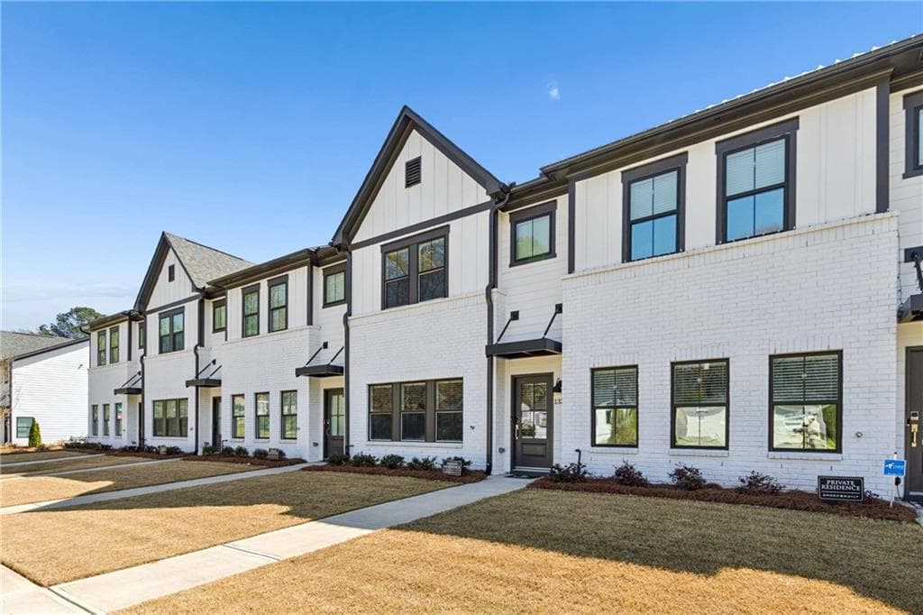 3 bedroom, 3 bathroom, 1,415 sq ft townhouse for rent at 1324 Parc Bench Road, Atlanta, GA 30316 for $2,650 a month — photo 1 of 35