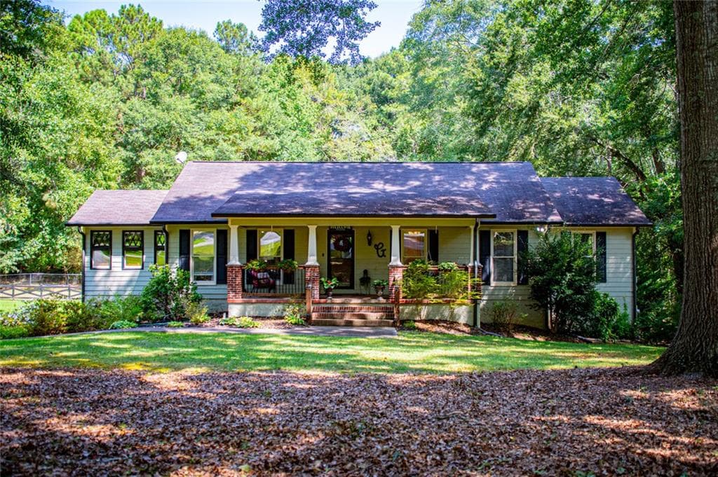 3 bedroom, 2 bathroom, 3,998 sq ft single family residence for sale at 60 Dale Street, Temple, GA 30179 — photo 3
