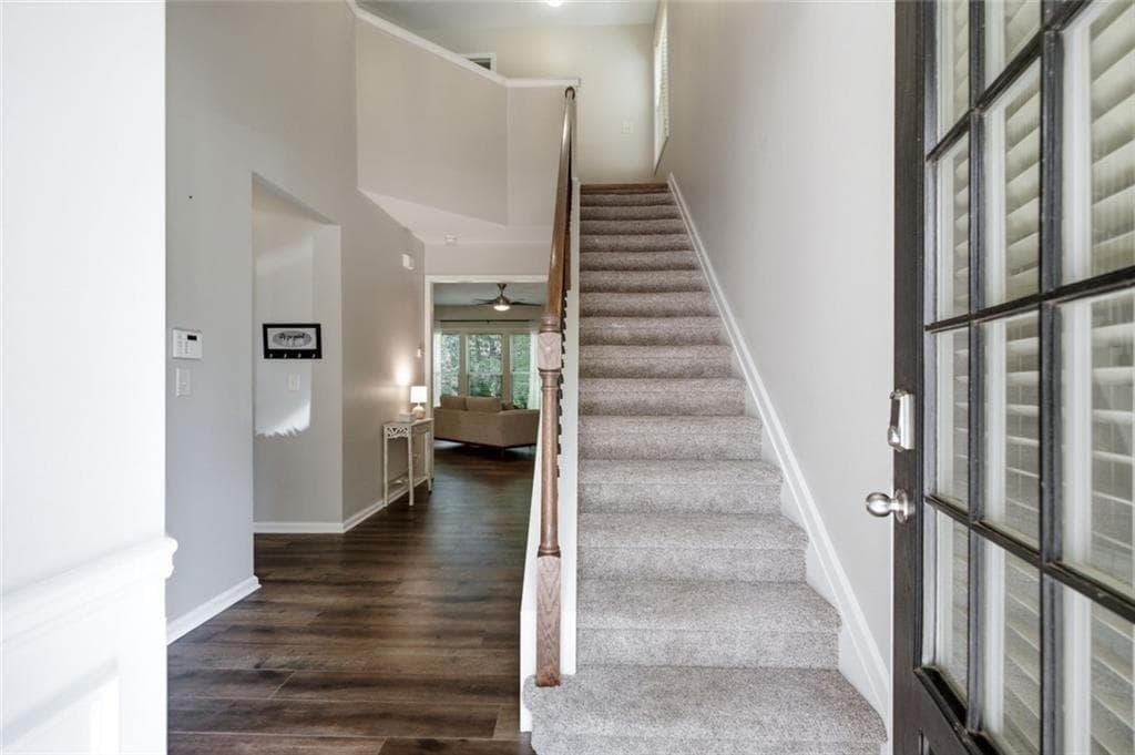 3 bedroom, 3 bathroom, 1,857 sq ft townhouse for sale at 4855 Waterbrooke Crossing, Alpharetta, GA 30004 — photo 3