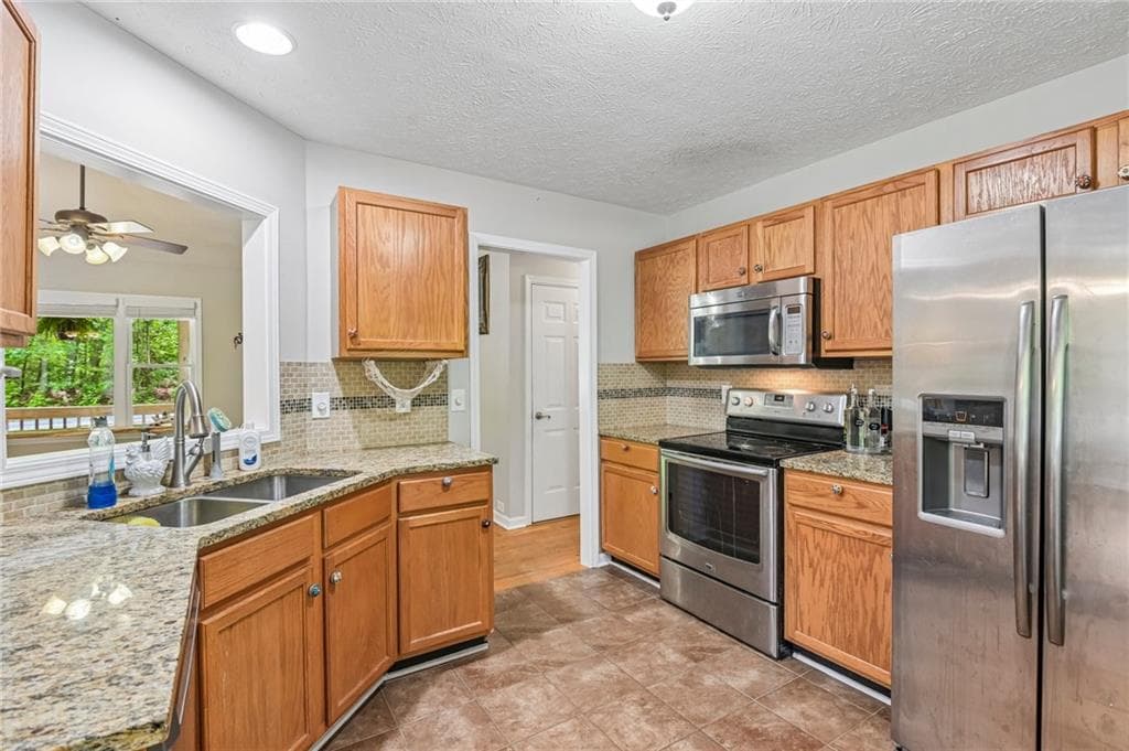 3 bedroom, 2 bathroom, 1,638 sq ft single family residence for sale at 279 Campground School Road, Dallas, GA 30157 — photo 6