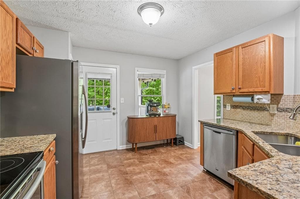 3 bedroom, 2 bathroom, 1,638 sq ft single family residence for sale at 279 Campground School Road, Dallas, GA 30157 — photo 8
