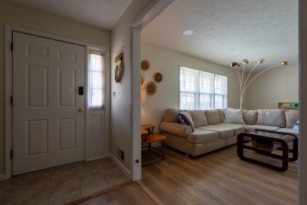 4 bedroom, 3 bathroom, 2,125 sq ft single family residence for sale at 539 Fond Du Lac Drive, Stone Mountain, GA 30088 — photo 9
