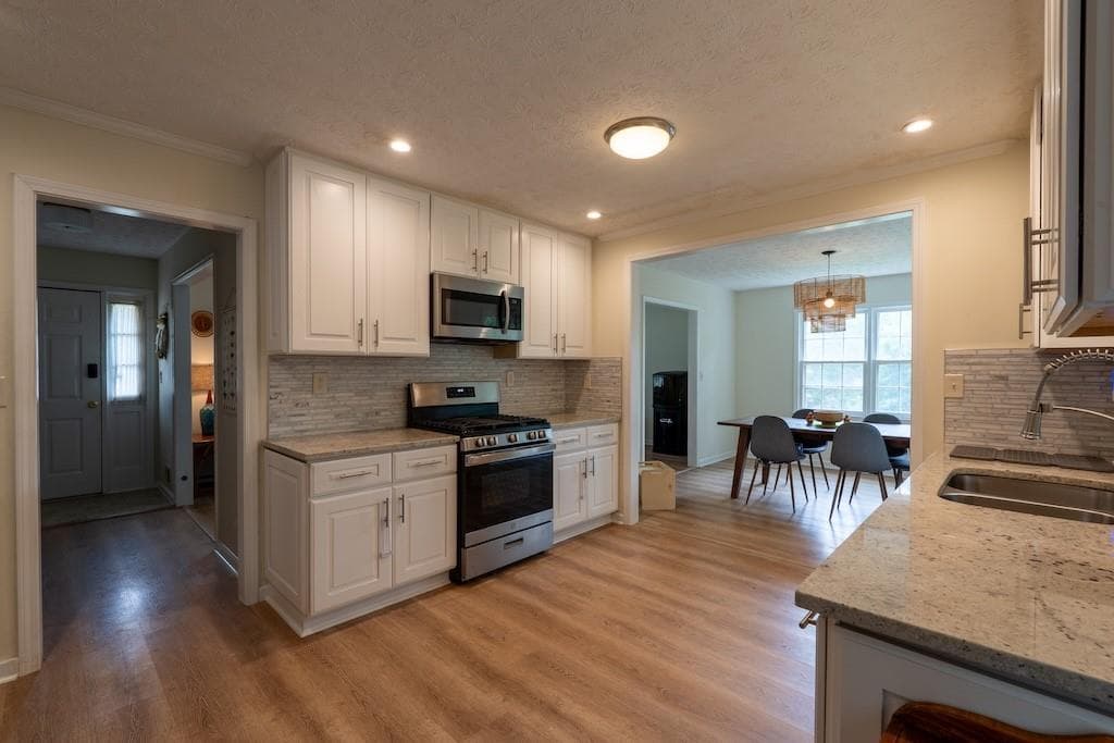 4 bedroom, 3 bathroom, 2,125 sq ft single family residence for sale at 539 Fond Du Lac Drive, Stone Mountain, GA 30088 — photo 5
