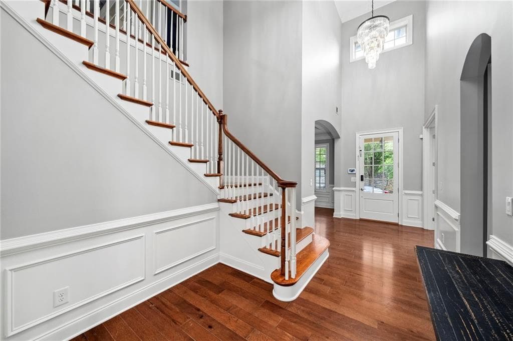 6 bedroom, 5 bathroom, 5,940 sq ft single family residence for sale at 3560 Allee Elm Drive, Johns Creek, GA 30022 — photo 6