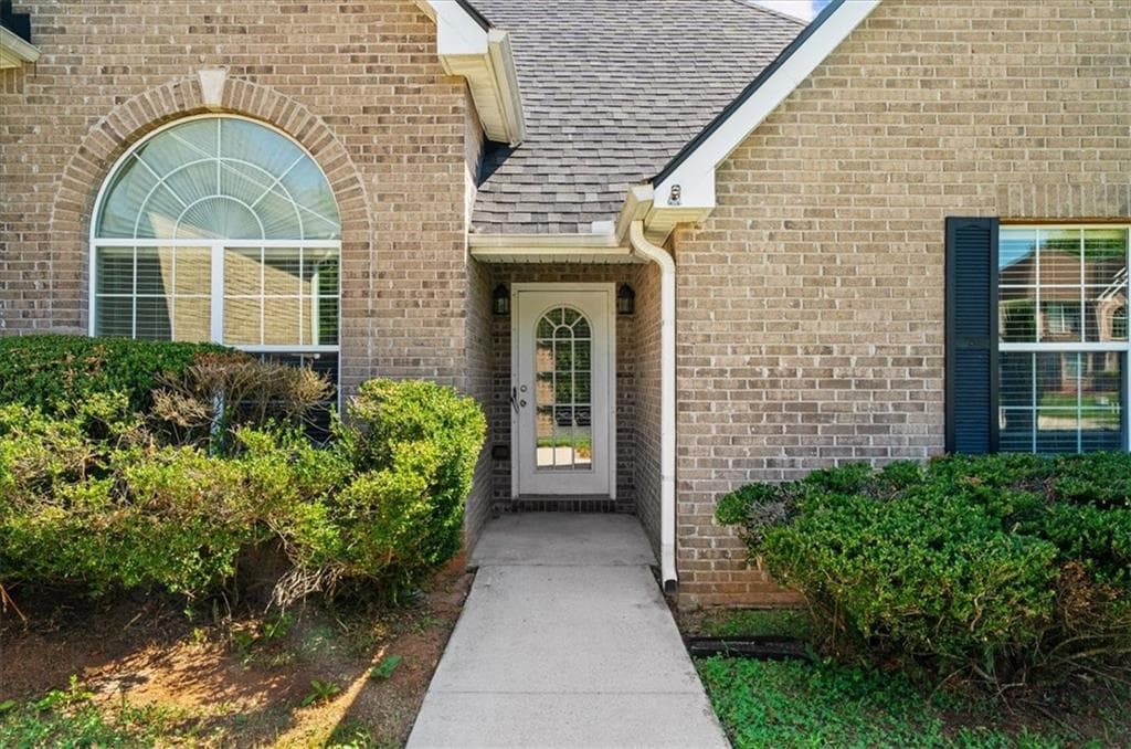4 bedroom, 3 bathroom, 2,104 sq ft single family residence for sale at 1457 Shelnut Court, Hampton, GA 30228 — photo 3
