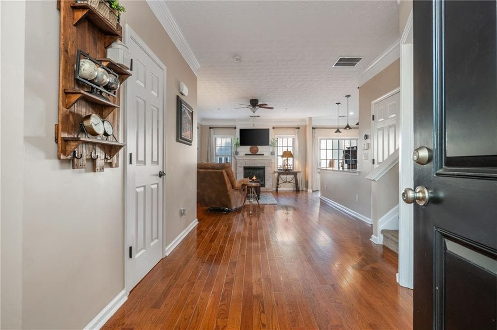 2 bedroom, 3 bathroom, 1,773 sq ft townhouse for sale at 504 Blossom Way, Woodstock, GA 30188 — photo 4
