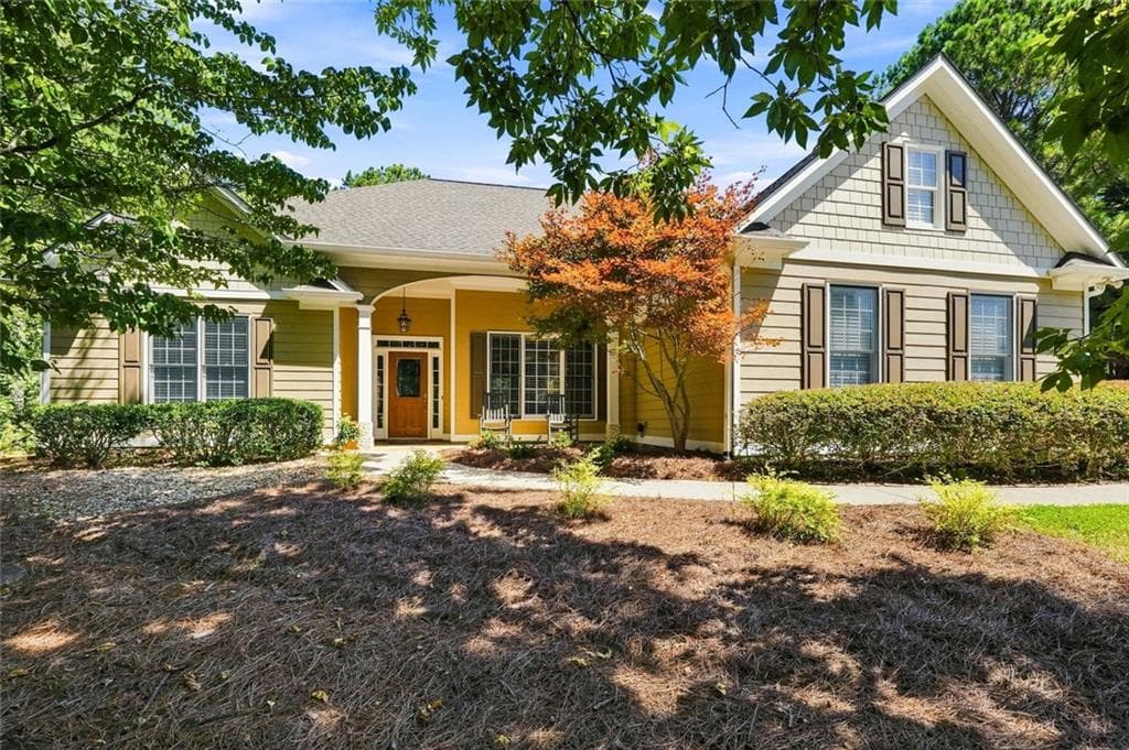 3 bedroom, 3 bathroom, 2,692 sq ft single family residence under contract at 128 Copper Hills Drive, Canton, GA 30114 — photo 8