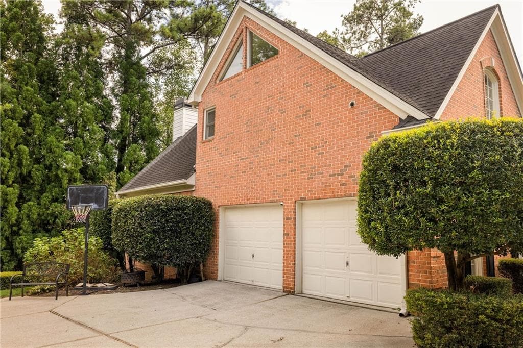 4 bedroom, 4 bathroom, 3,418 sq ft single family residence for sale at 720 Vinings Estates Drive, Smyrna, GA 30126 — photo 4