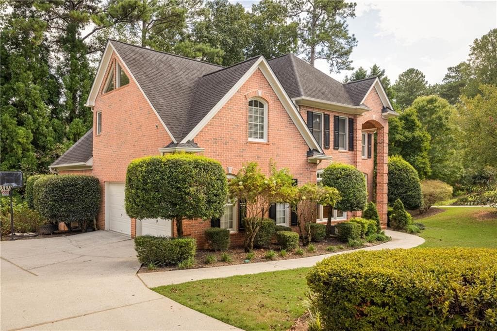 4 bedroom, 4 bathroom, 3,418 sq ft single family residence for sale at 720 Vinings Estates Drive, Smyrna, GA 30126 — photo 3
