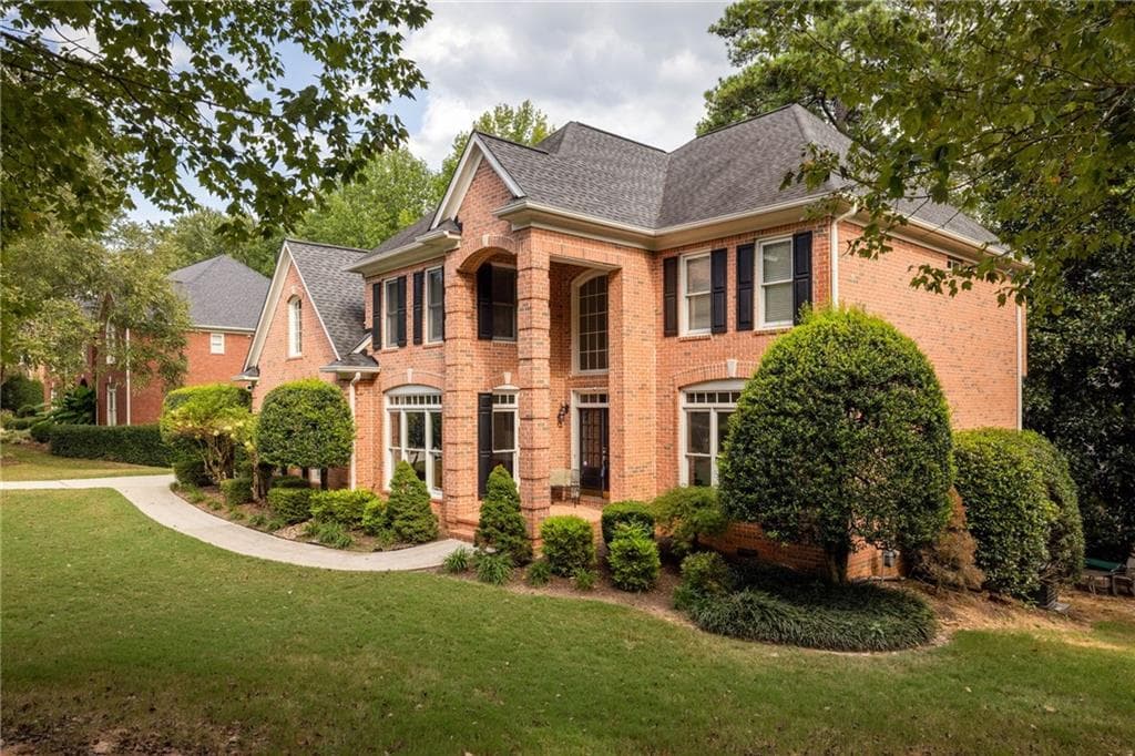 4 bedroom, 4 bathroom, 3,418 sq ft single family residence for sale at 720 Vinings Estates Drive, Smyrna, GA 30126 — photo 2