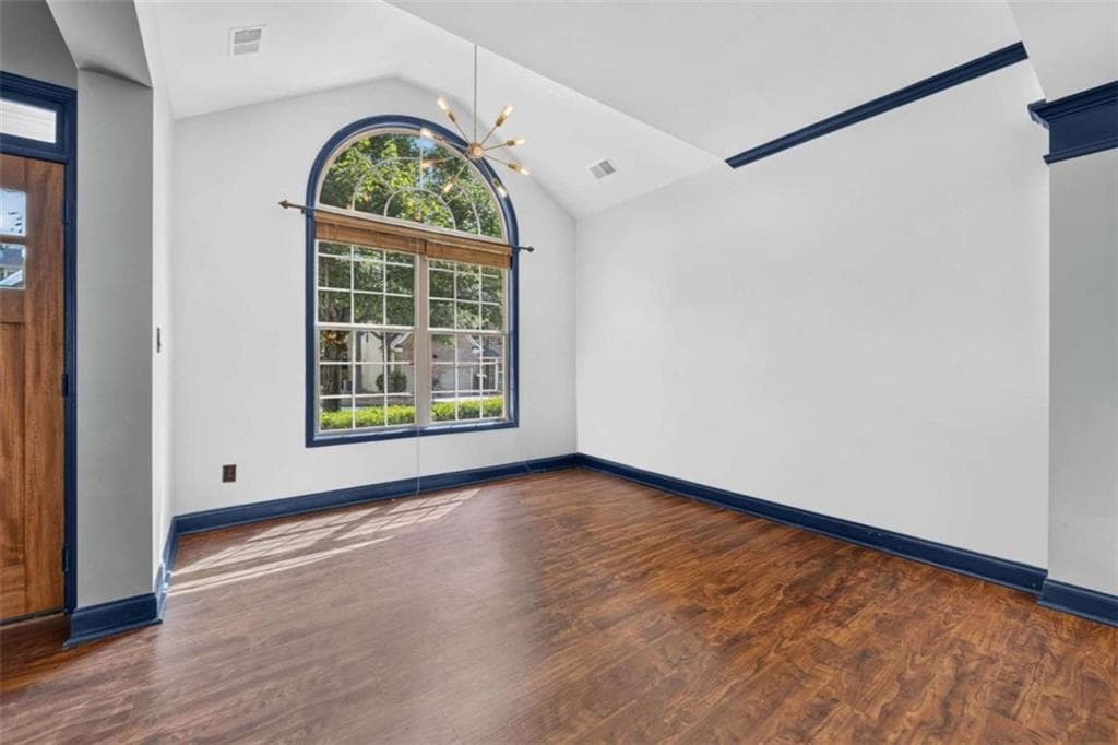 4 bedroom, 4 bathroom, 2,895 sq ft single family residence for sale at 426 Shiloh Manor Drive, Marietta, GA 30066 — photo 5