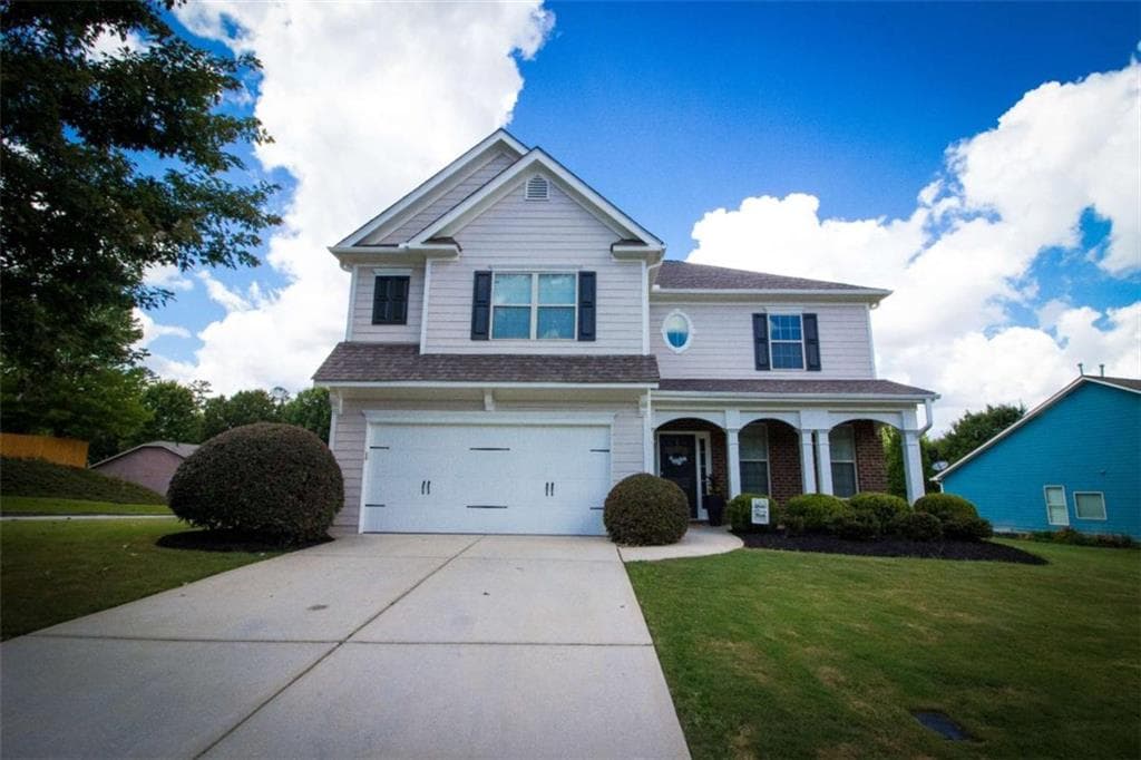 4 bedroom, 3 bathroom, 2,756 sq ft single family residence for sale at 100 Inverness Avenue, Newnan, GA 30263