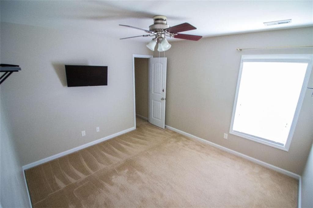 4 bedroom, 3 bathroom, 2,756 sq ft single family residence for sale at 100 Inverness Avenue, Newnan, GA 30263 — photo 7
