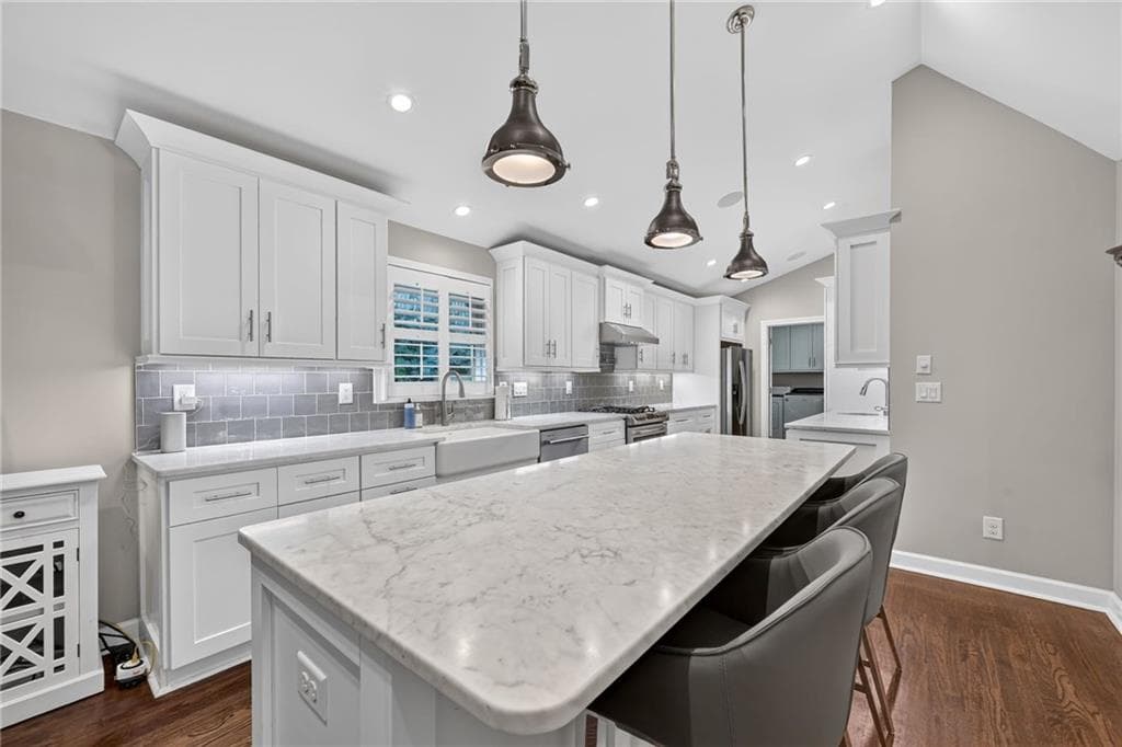 4 bedroom, 4 bathroom, 2,600 sq ft single family residence for sale at 3009 Greenoaks Circle, Atlanta, GA 30345 — photo 6