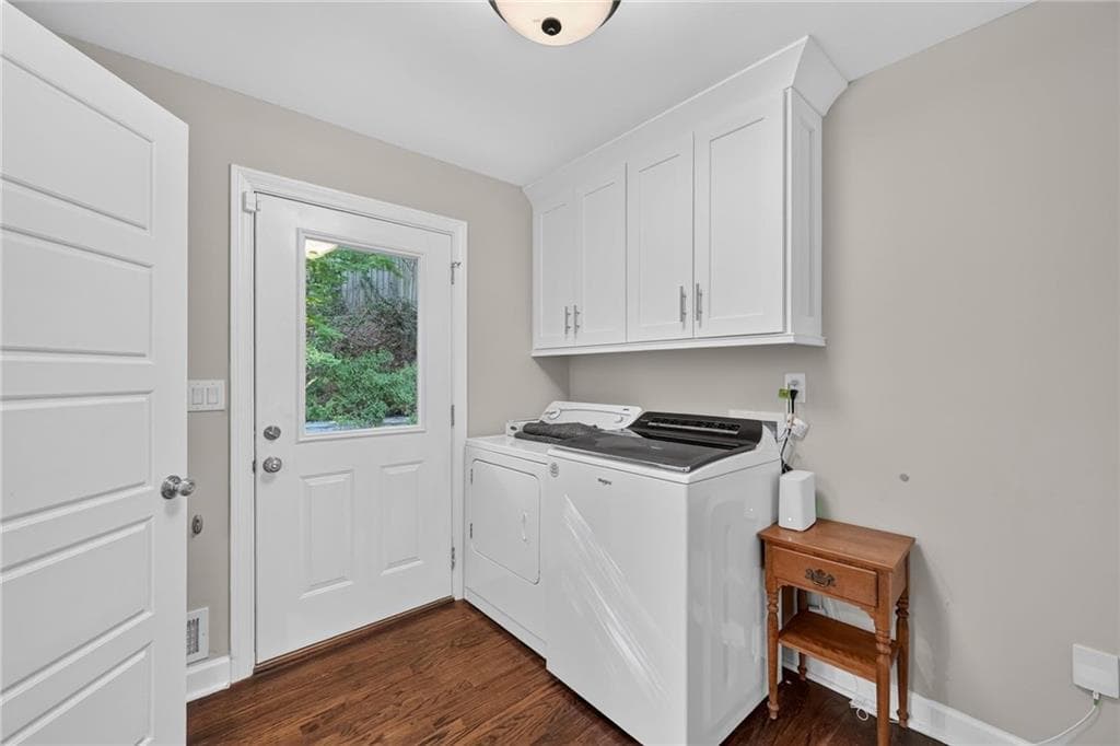 4 bedroom, 4 bathroom, 2,600 sq ft single family residence for sale at 3009 Greenoaks Circle, Atlanta, GA 30345 — photo 8