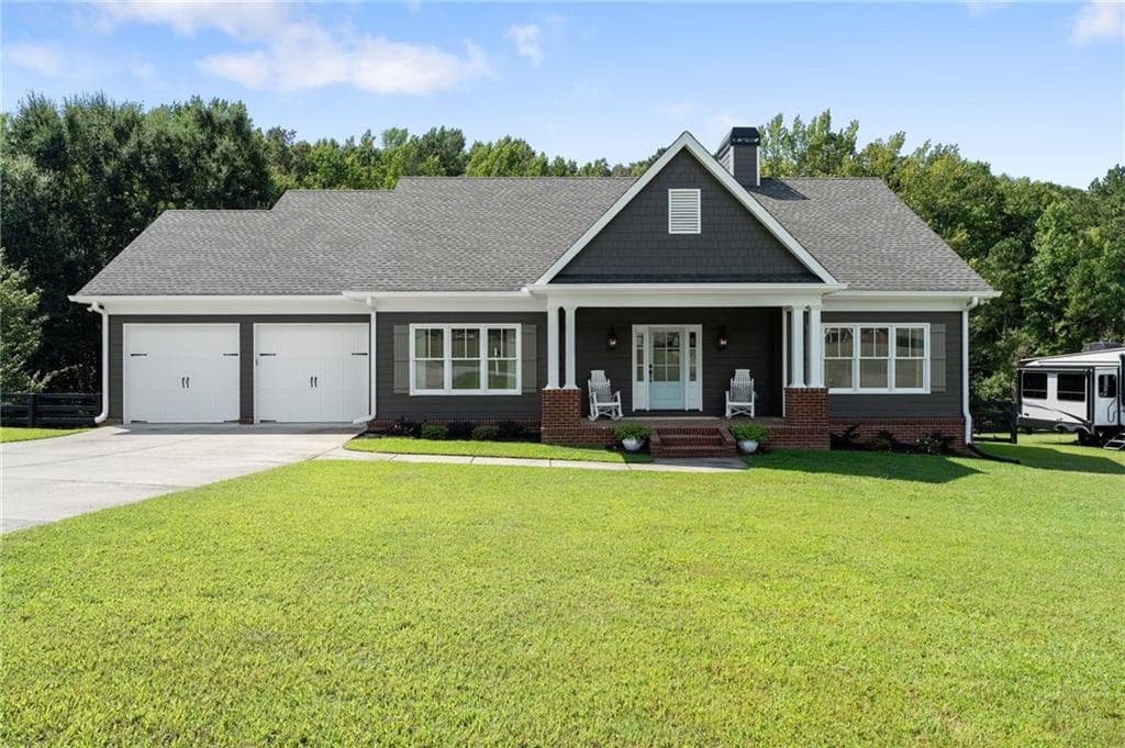 5 bedroom, 4 bathroom, 4,600 sq ft single family residence for sale at 4465 Carters Creek Lane, Cumming, GA 30040 — photo 5