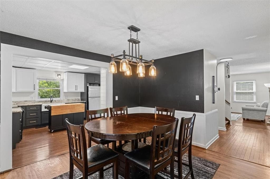 5 bedroom, 4 bathroom, 2,883 sq ft single family residence for sale at 1212 COVIE Drive, Dalton, GA 30720 — photo 6