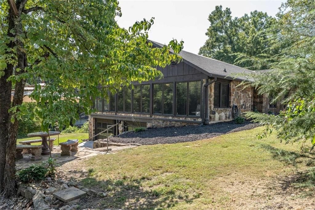 3 bedroom, 2 bathroom, 5,204 sq ft single family residence for sale at 20 Lindberg Drive, Rome, GA 30161 — photo 8