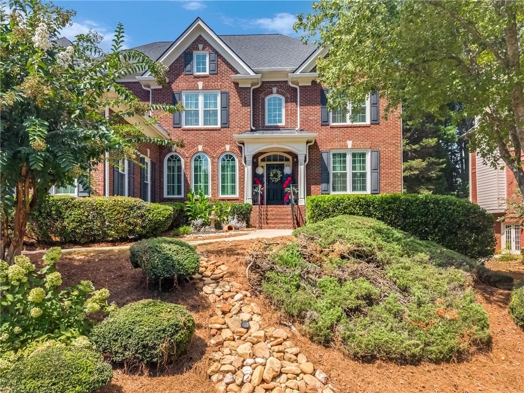 6 bedroom, 6 bathroom, 6,389 sq ft single family residence for sale at 2744 Fairway Knoll Court, Dacula, GA 30019 — photo 2