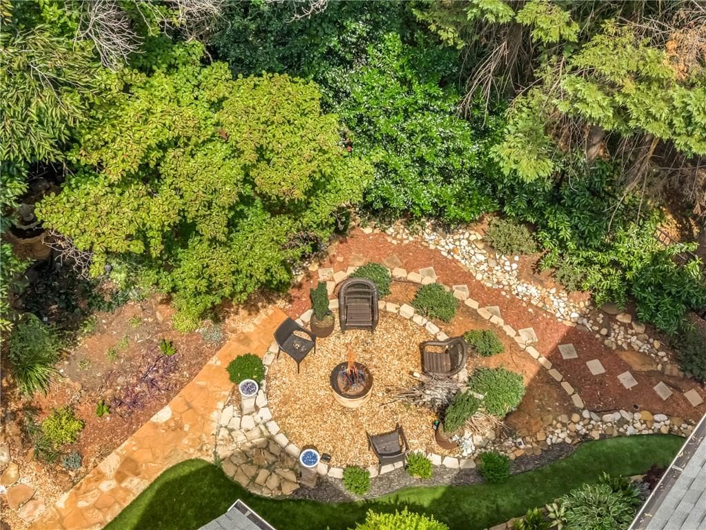 6 bedroom, 6 bathroom, 6,389 sq ft single family residence for sale at 2744 Fairway Knoll Court, Dacula, GA 30019 — photo 5