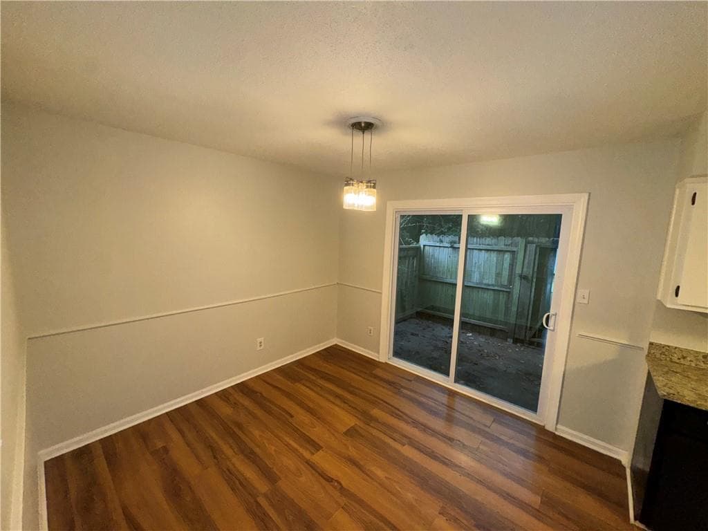 other under contract at 1421 Stone Mill Trace, Stone Mountain, GA 30083 — photo 4