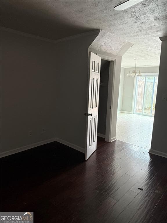2 bedroom, 3 bathroom, 1,392 sq ft townhouse for sale at 330 Winding River Drive G, Sandy Springs, GA 30350 — photo 3