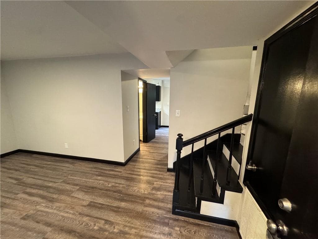 other under contract at 1413 STONE MILL Trace, Stone Mountain, GA 30083 — photo 3