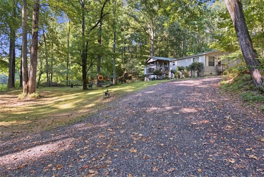 3 bedroom, 2 bathroom, 1,647 sq ft single family residence under contract at 825 Old Magnolia Way, Canton, GA 30115 — photo 6