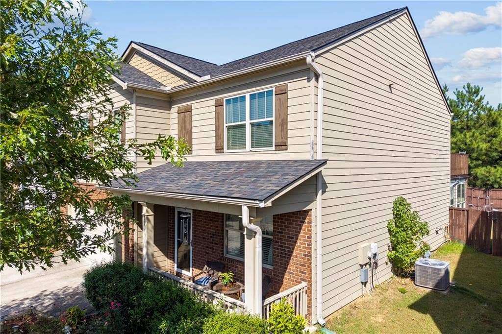 5 bedroom, 4 bathroom, 2,556 sq ft single family residence for sale at 71 Meadowlark Way, Dawsonville, GA 30534 — photo 4