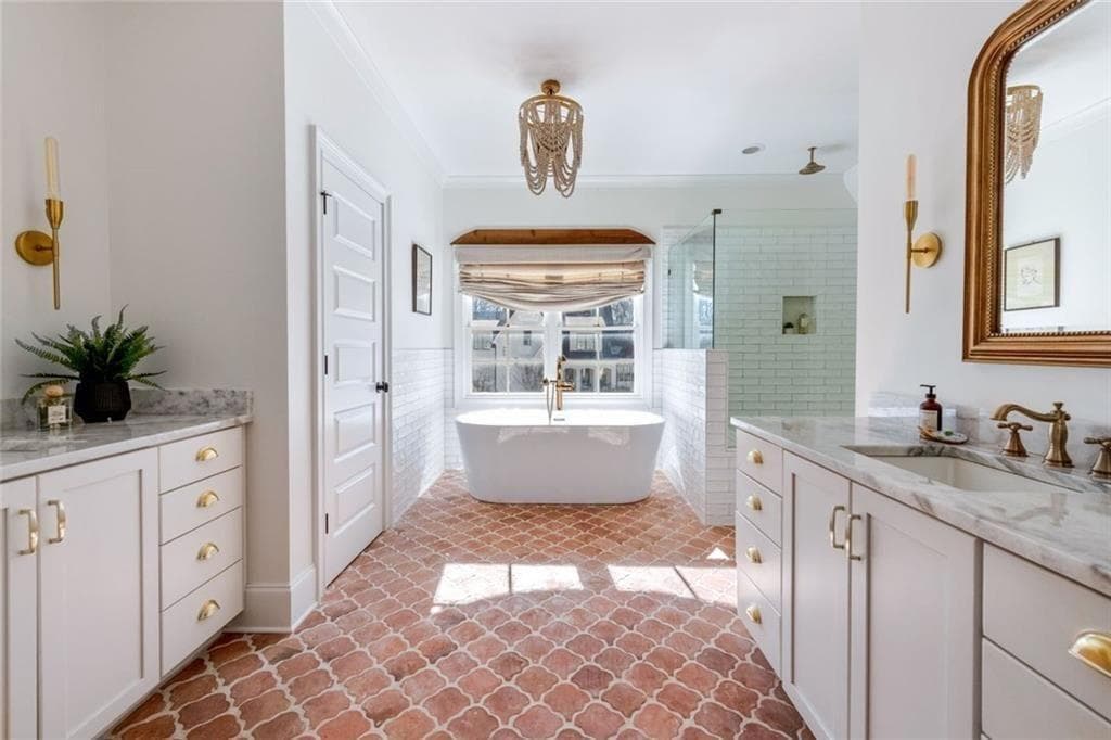 5 bedroom, 7 bathroom, 5,786 sq ft single family residence under contract at 1420 Katherine Rose Lane, Smyrna, GA 30080 — photo 6