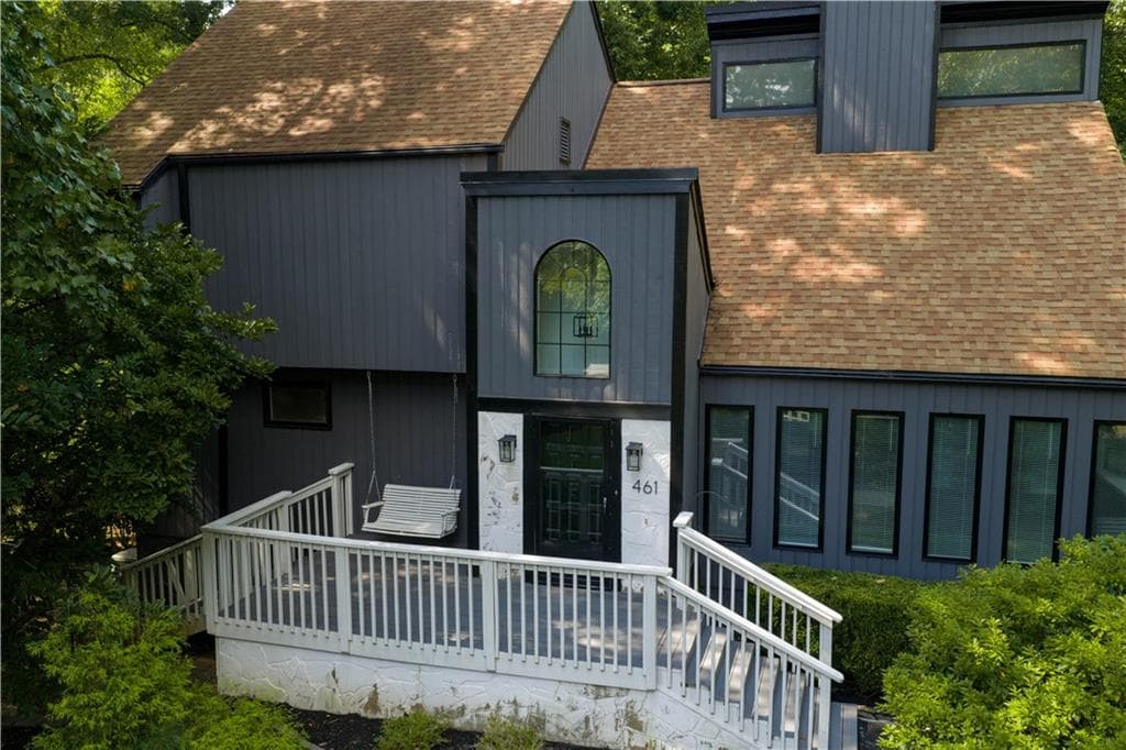 4 bedroom, 4 bathroom, 2,611 sq ft single family residence for sale at 461 Lakeshore Drive, Berkeley Lake, GA 30096 — photo 2