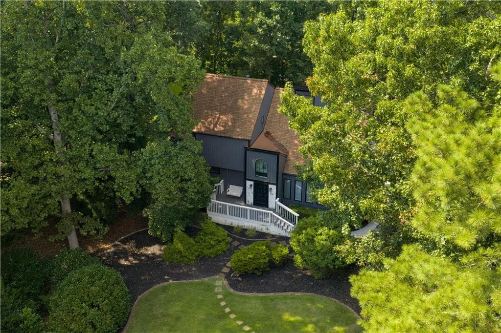 4 bedroom, 4 bathroom, 2,611 sq ft single family residence for sale at 461 Lakeshore Drive, Berkeley Lake, GA 30096 — photo 3