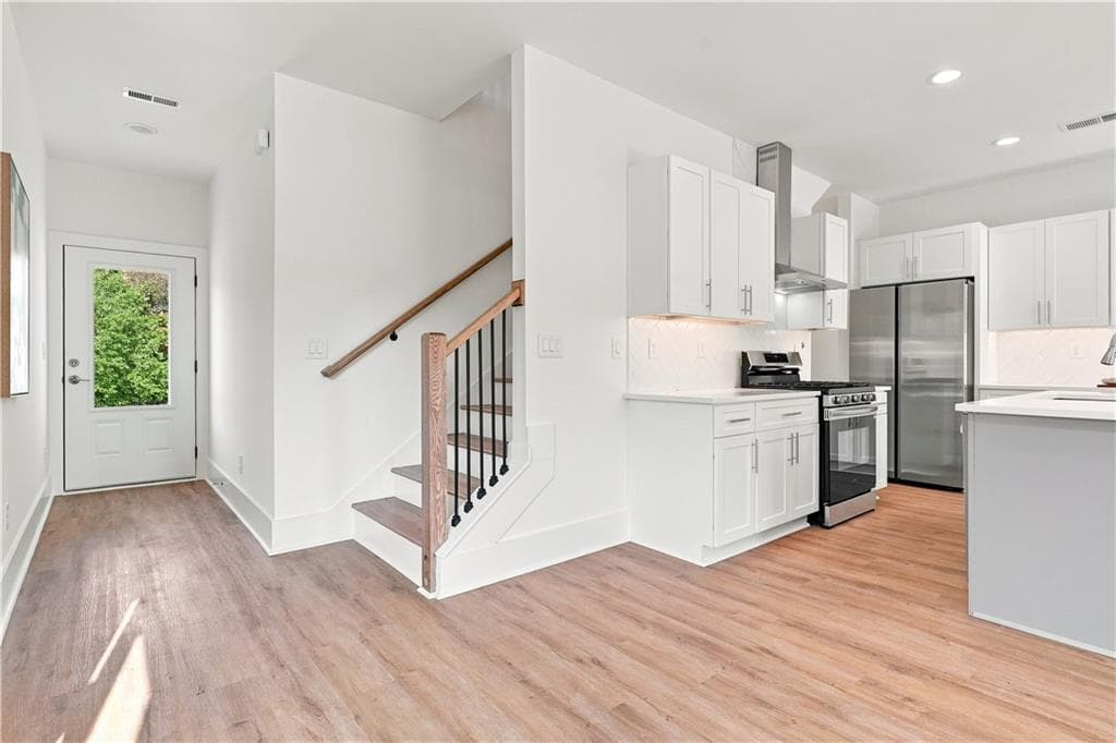4 bedroom, 3 bathroom, 1,800 sq ft single family residence for sale at 30 Golden Autumn Drive, Dahlonega, GA 30533 — photo 4