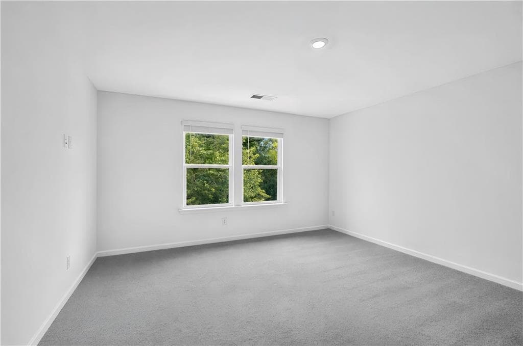 4 bedroom, 3 bathroom, 1,995 sq ft single family residence for sale at 60 Sea Grove Drive, Rome, GA 30161 — photo 5