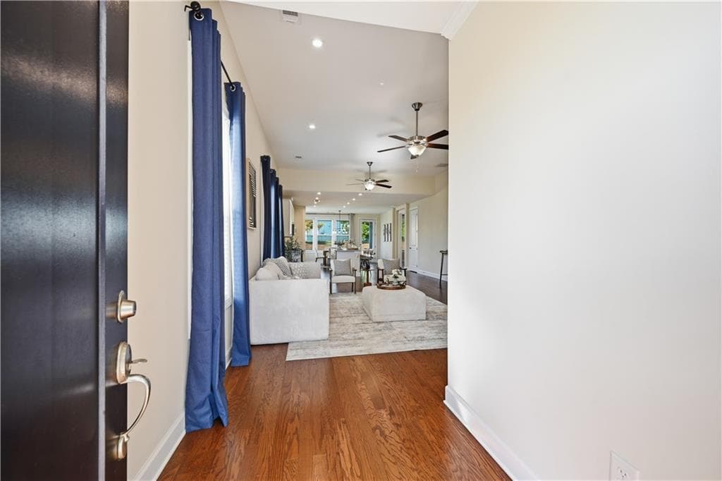 3 bedroom, 2 bathroom, 1,854 sq ft single family residence under contract at 196 Chatuge Drive, Hoschton, GA 30548 — photo 4