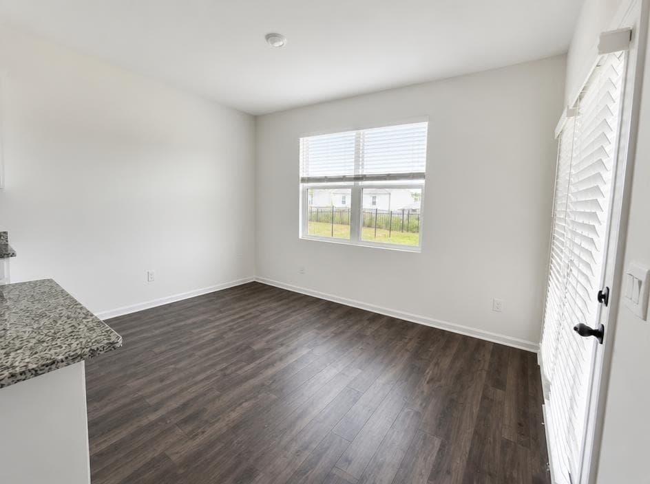 3 bedroom, 3 bathroom, 1,767 sq ft single family residence for sale at 457 Shasta Court, Hoschton, GA 30548 — photo 8