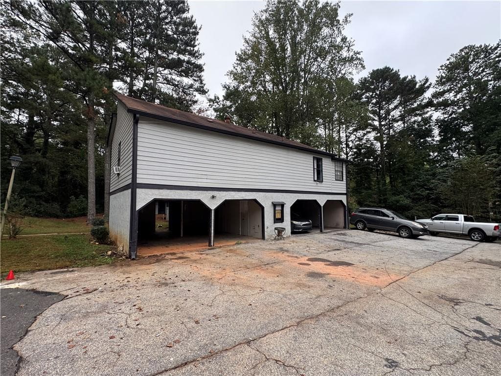 other under contract at 1411 Stone Mill Trace, Stone Mountain, GA 30083 — photo 4